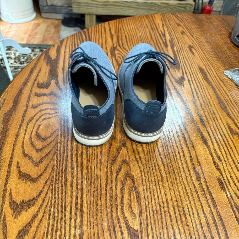ARTEFACT SIZE 12 LIKE NEW MENS BLUE LACE UP SHOE
